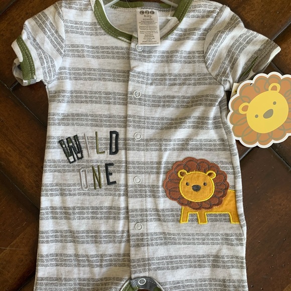 NWT Bundle 3 piece romper set 0-3 month - Picture 2 of 10